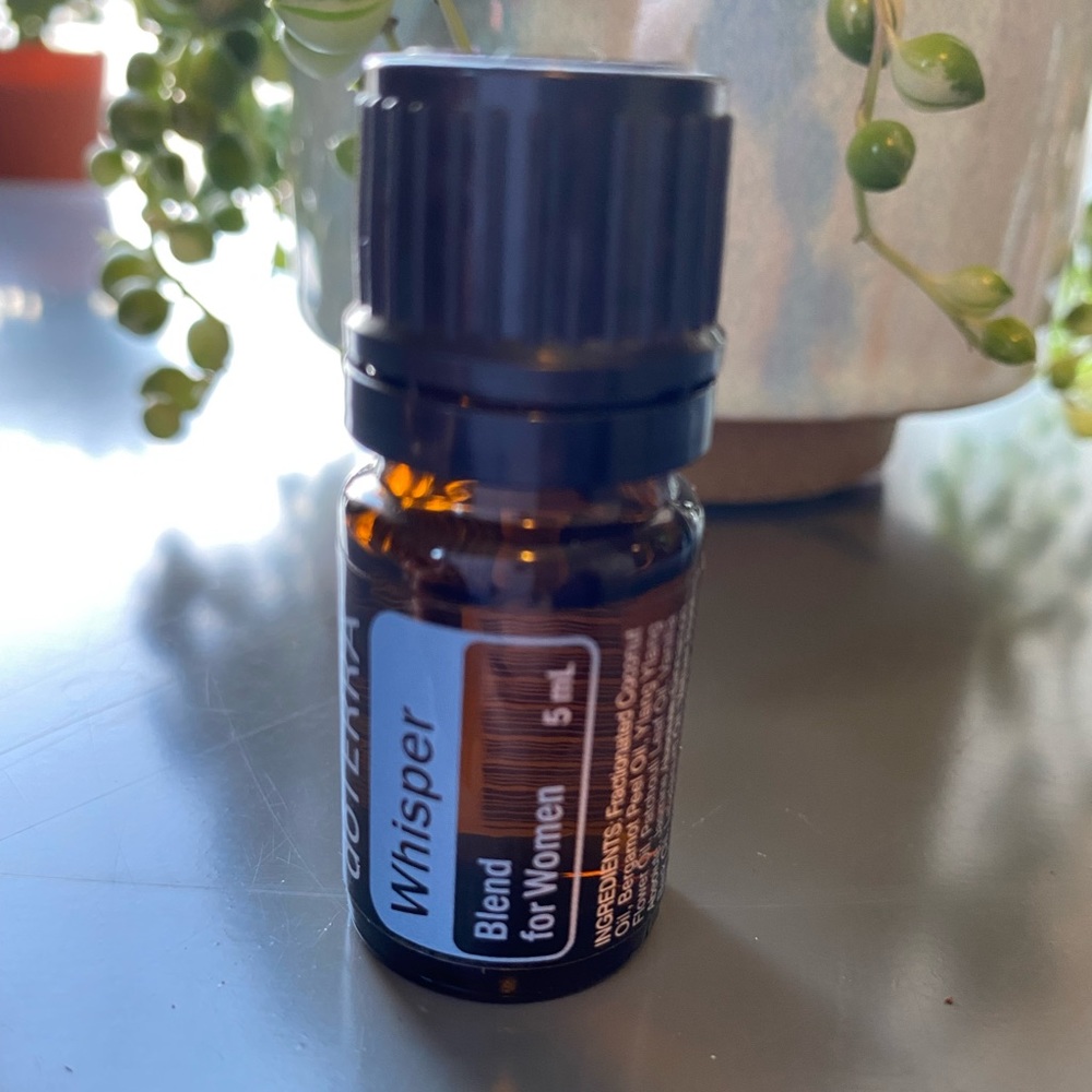 Doterra whisper blend for women. 5 ml bottle.
